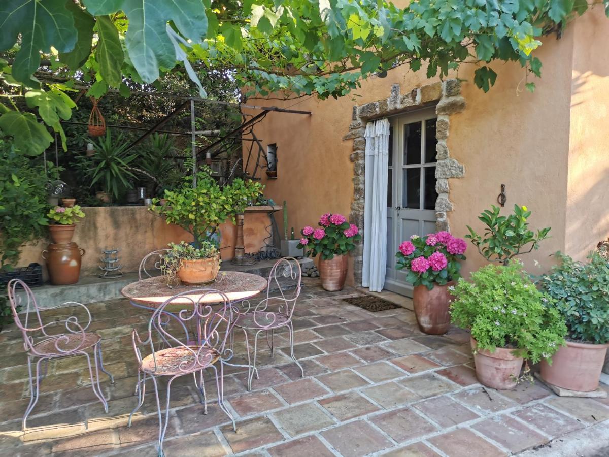 Hotel Les Anes De Petit Jean Pierrefeu-du-Var Zewnętrze zdjęcie